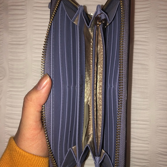 Kate Spade lavender wallet - Picture 2 of 5